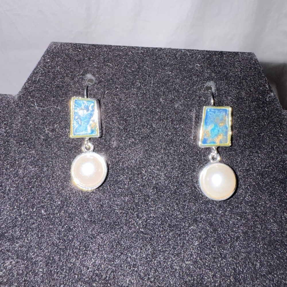 Silver & Blue Dangle Earrings – Elegant Lightweight Fashion Jewelry